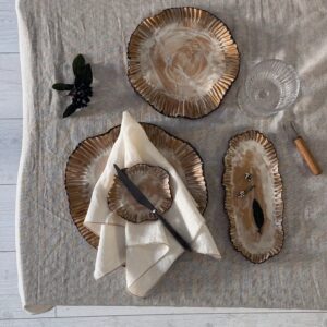 Ceramic wavy plate set